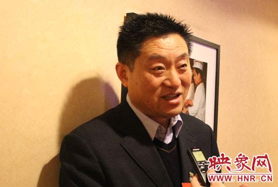 全國(guó)人大代表、輝縣市孟莊鎮(zhèn)南李莊村黨支部書記范海濤