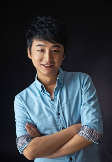 河南人民廣播電臺、搜狐體育首席特邀足球評論員