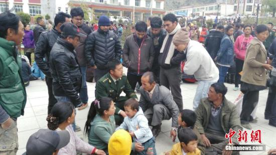 圖為西藏日喀則市吉隆縣吉隆鎮(zhèn)現(xiàn)場(chǎng)。 李國(guó)偉 攝