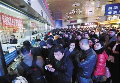 春運搶票進(jìn)入白熱化 熱門票3分鐘“秒光” 春運搶票進(jìn)入白熱化 熱門票3分鐘“秒光”
