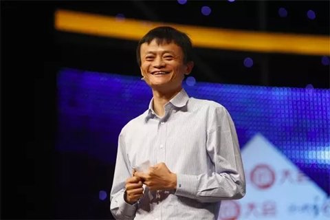 2011年8月17日，阿里巴巴集團(tuán)宣布，將提供30億元無(wú)息貸款，幫助員工解決首次置業(yè)問(wèn)題，每人最高可申請(qǐng)30萬(wàn)元。此外，阿里巴巴還將投入5億元設(shè)教育基金，通過(guò)和教育機(jī)構(gòu)共同辦學(xué)、與現(xiàn)有學(xué)校合作，解決員工子女入園、上學(xué)問(wèn)題;向基層員工發(fā)放一次性的物價(jià)、子女教育補(bǔ)貼，預(yù)計(jì)總額超過(guò)4000萬(wàn)元。