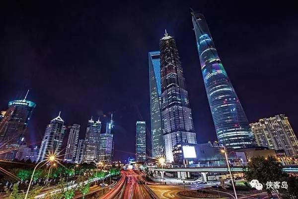 【解局】黨報(bào)頭版專談上海，意在一個(gè)全國性的潛規(guī)則