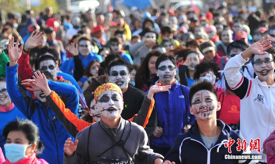 千余“僵尸”現(xiàn)沈陽(yáng)街頭嚇哭過路小孩