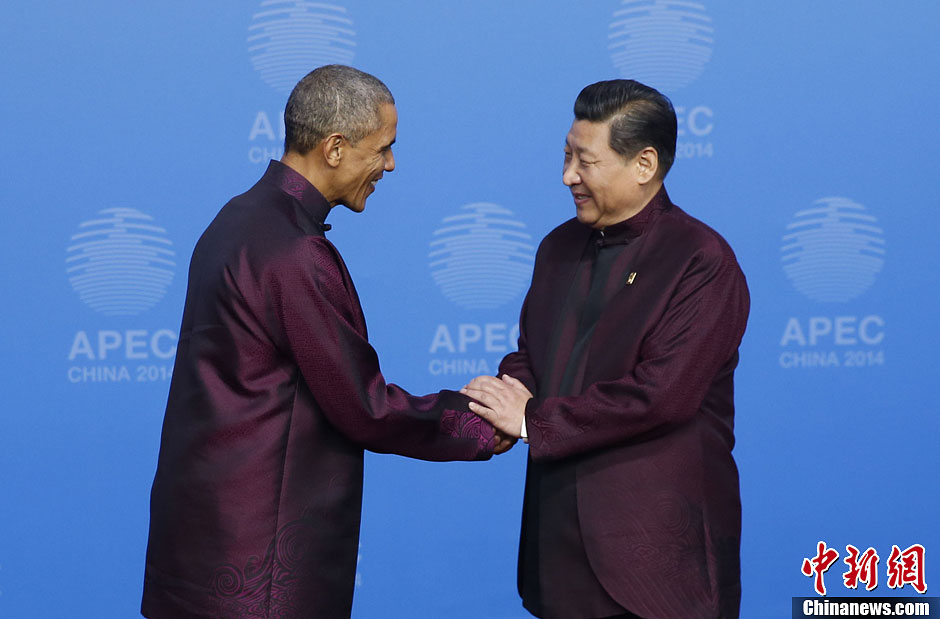 圖為習(xí)近平夫婦歡迎美國總統(tǒng)奧巴馬。中新社發(fā) 杜洋 攝