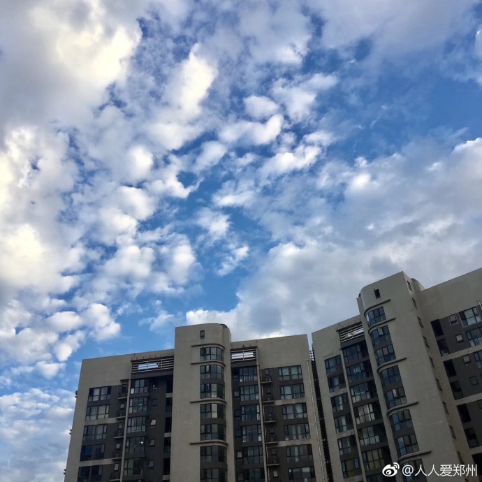 又被鄭州的藍(lán)天刷屏！隨便一拍就是手機(jī)壁紙