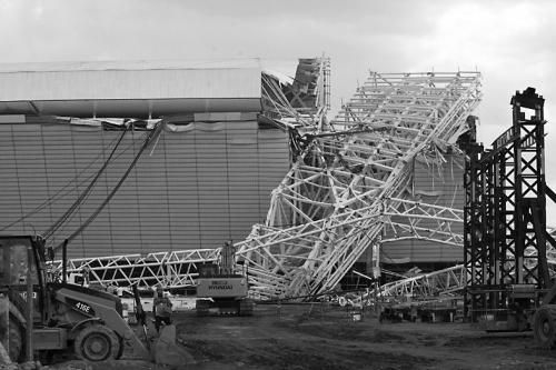 圣保羅市伊塔蓋拉球場坍塌現(xiàn)場。