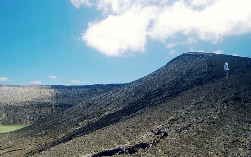 太平洋海底火山噴發(fā)催生新島嶼 太平洋海底火山噴發(fā)催生新島嶼