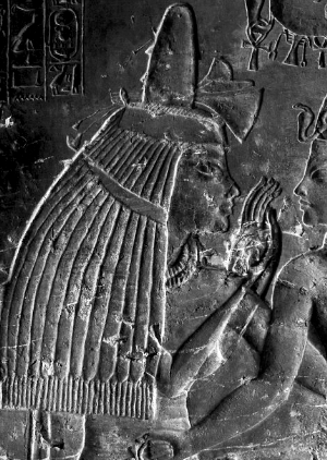 墓中壁畫顯示，馬婭把年幼的圖坦卡蒙抱在膝上。