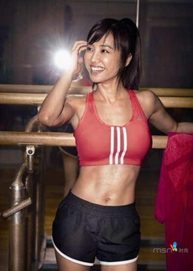 蔡依林 你的馬甲線“脫妝”了！