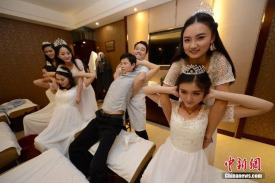 湖南十大?；w到足浴店學理療按摩(圖)