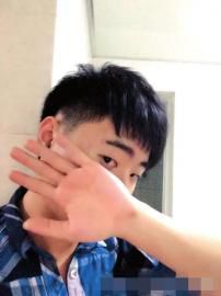 事發(fā)前，小曾發(fā)出一張剛剛剪完短發(fā)的照片。