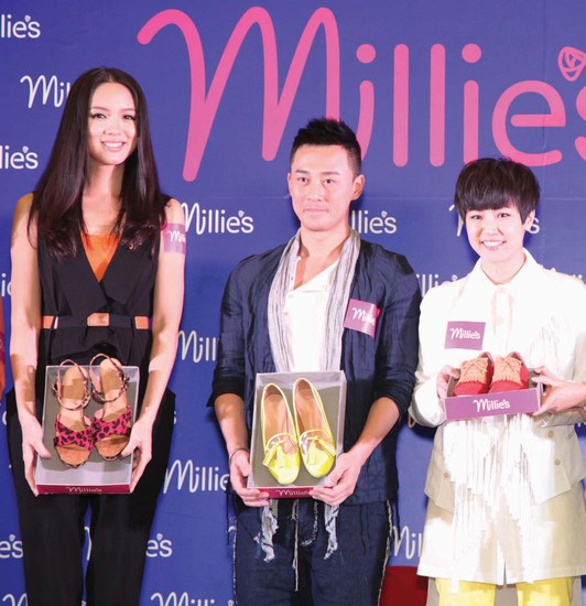 不過(guò)，跟世姐合影，也只是美不美，美多少的問(wèn)題。