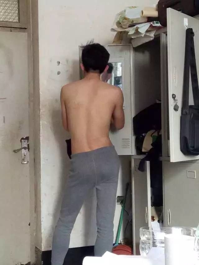 這個(gè)學(xué)校的男生宿舍火了！女同學(xué)都喊著要嫁