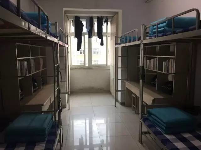 這個(gè)學(xué)校的男生宿舍火了！女同學(xué)都喊著要嫁