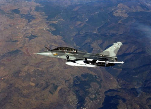 印度決定采購法國“陣風”戰(zhàn)斗機成為英印“撕破臉”的導火索。