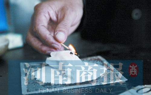 實(shí)驗(yàn)中，面膜不能被引燃