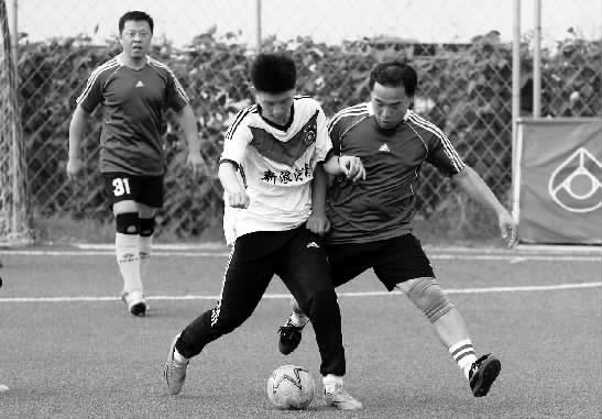 天行健隊(duì)在國家足球一級裁判、中超裁判于躍的帶領(lǐng)下，配合那是相當(dāng)默契