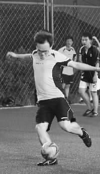 雖然俺是替補(bǔ)，可腳法依然風(fēng)騷