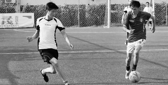 1:1戰(zhàn)平后，東方今報(bào)隊(duì)點(diǎn)球大戰(zhàn)憾負(fù)大商集團(tuán)隊(duì)